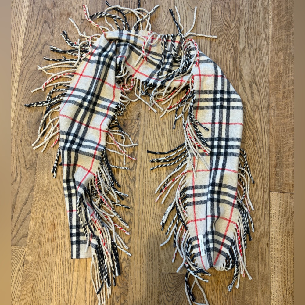 Burberry happy fringe scarf beige nova check wool cashmere